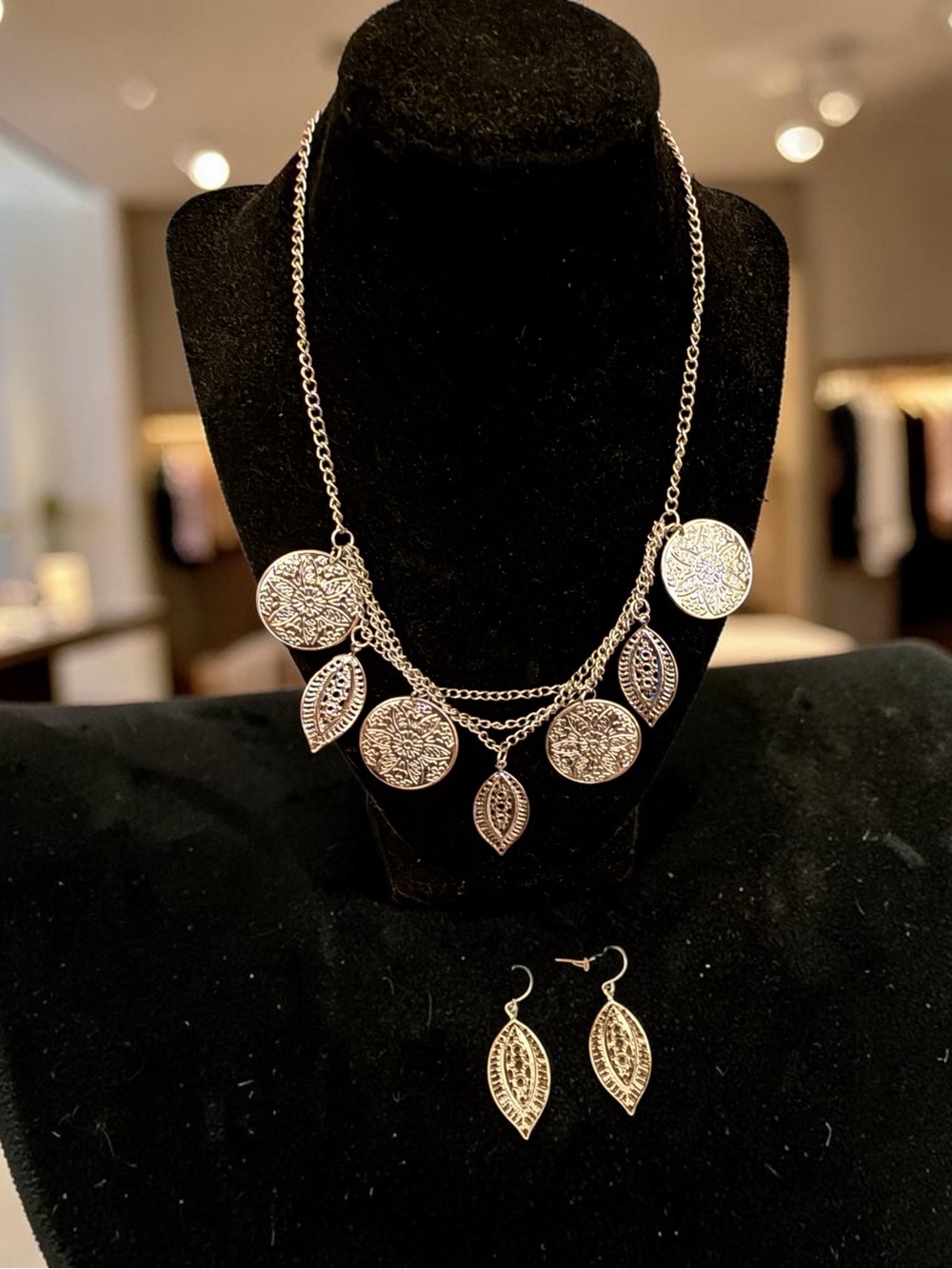 Silver Tone Coin & Leaf Pendant Necklace with Matching Earrings